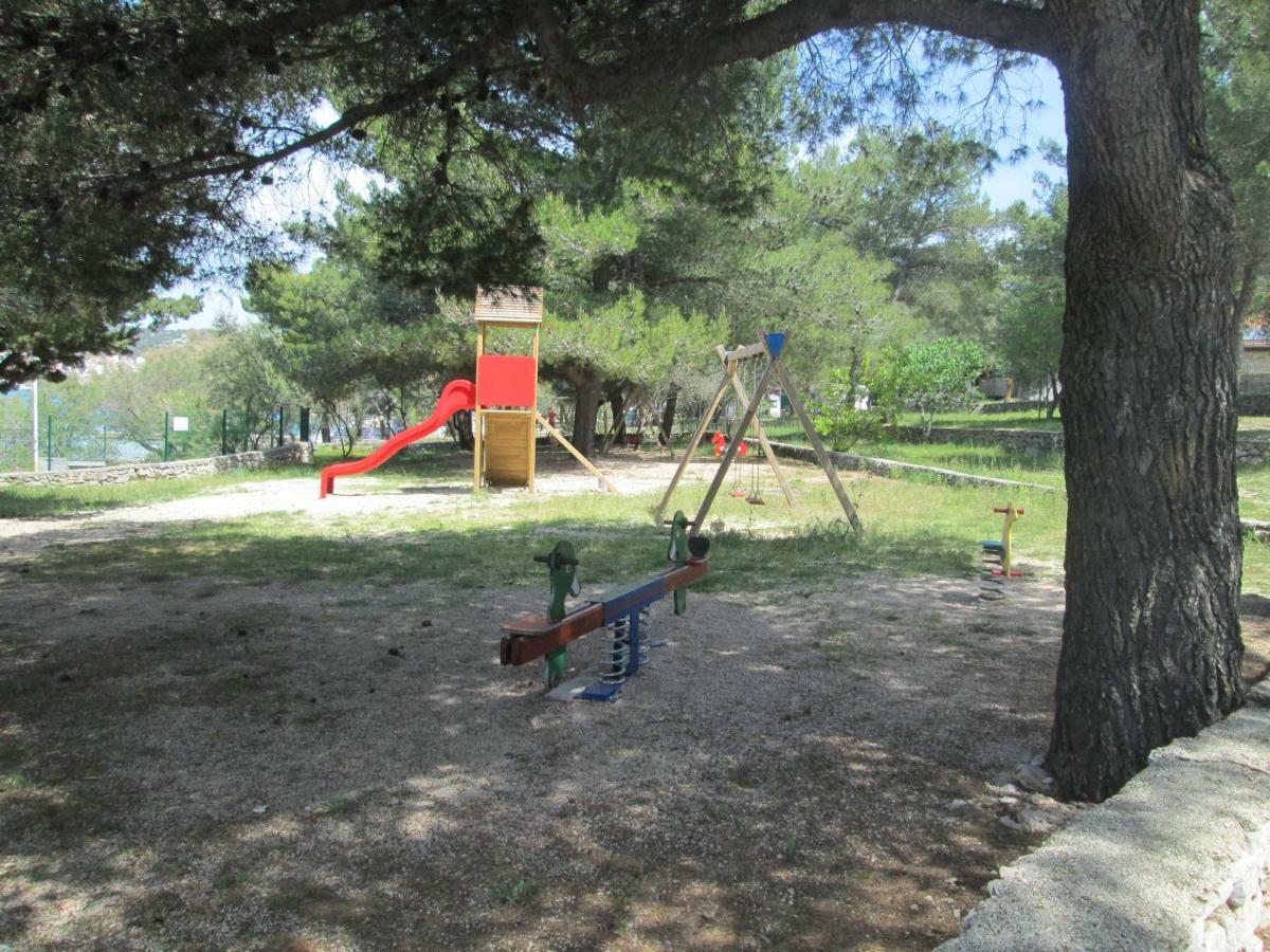Mobile Home Pearl Of Murter Jezera Bagian luar foto
