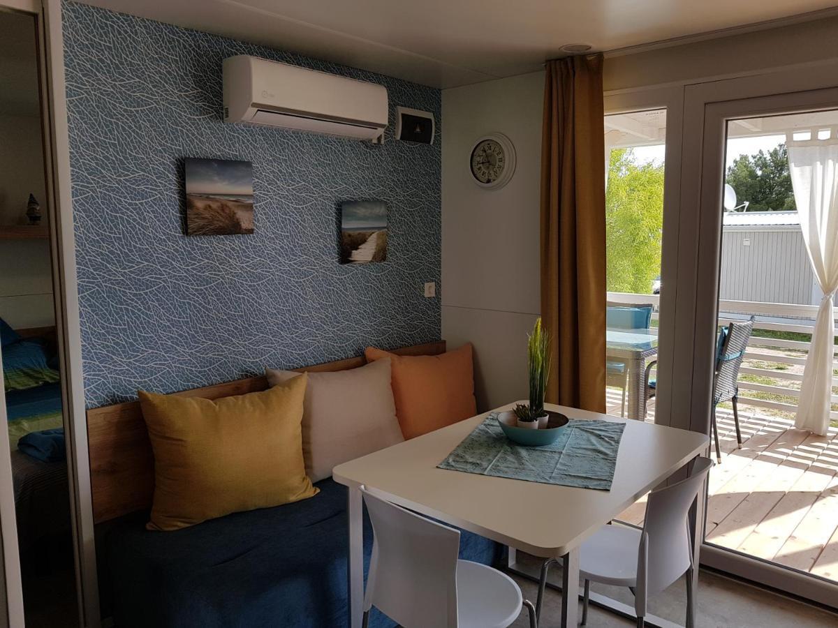 Mobile Home Pearl Of Murter Jezera Bagian luar foto